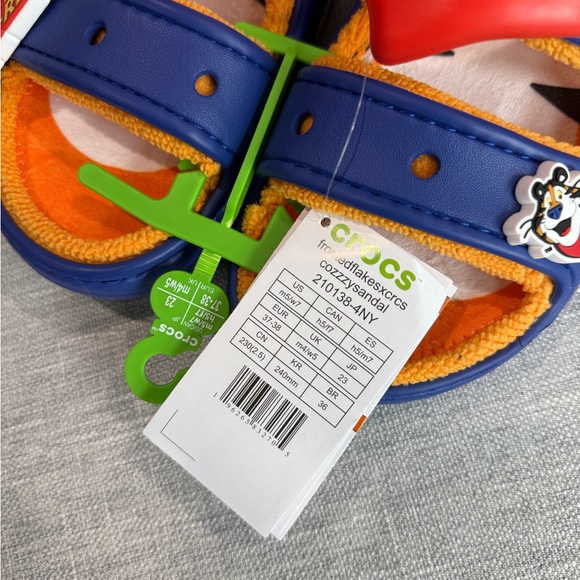 NWT Frosted Flakes × Crocs Cozzzy Sandals Size Men’s 5 women’s 7